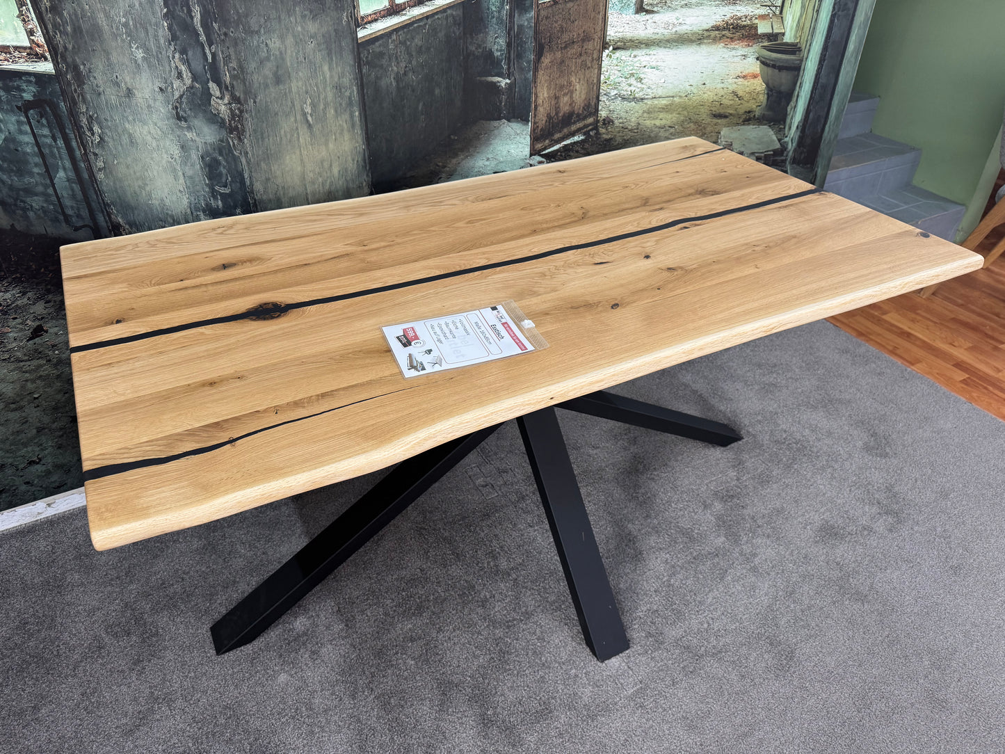 Esstisch Eiche +Epoxidharz +Vollmassiv +Baumkante +Neu auf Lager