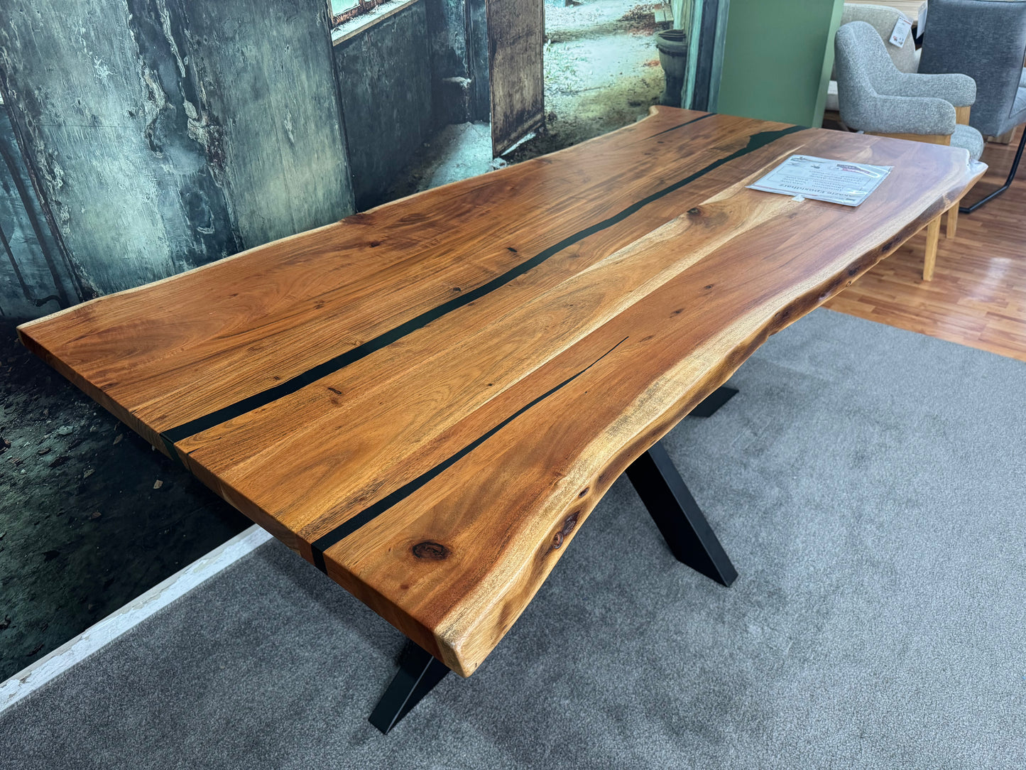 Esstisch Akazie +Epoxidharz +Spidergestell +Echte Baumkante