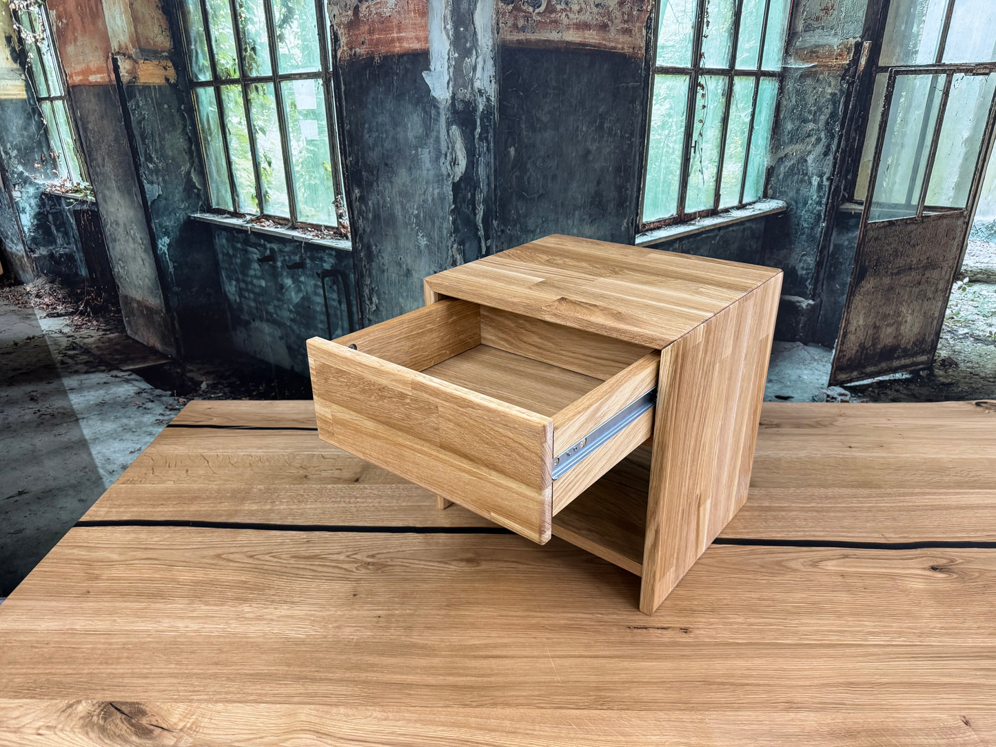 Nachttisch Kommode +Eiche +Massivholz +Ablageboden +Schubkasten +Neu auf Lager