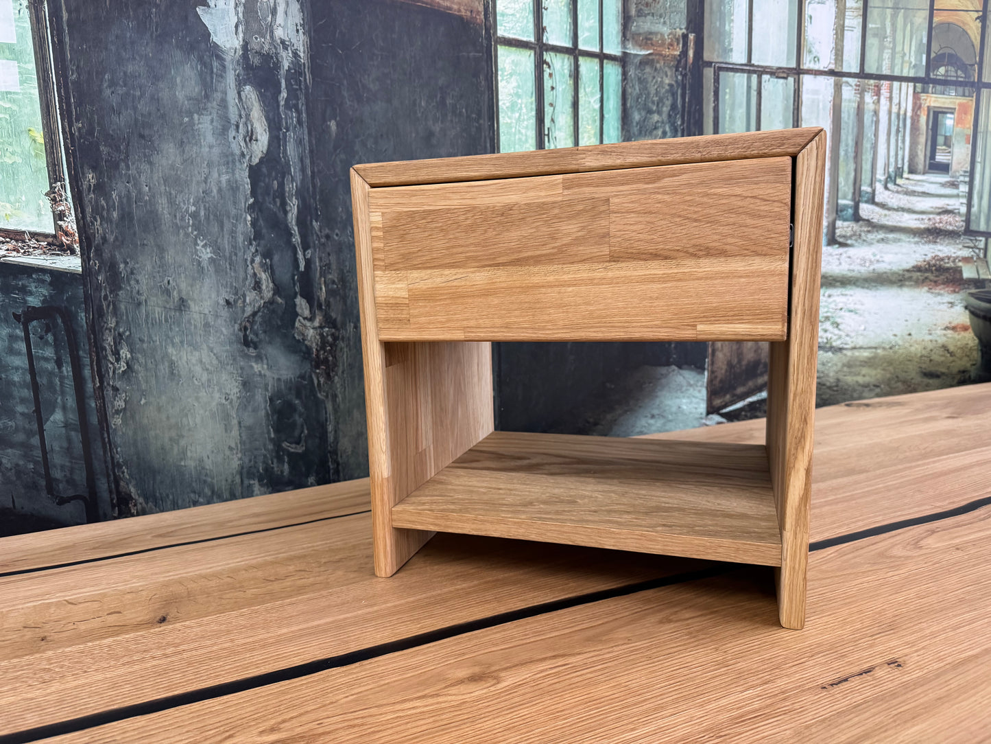 Nachttisch Kommode +Eiche +Massivholz +Ablageboden +Schubkasten +Neu auf Lager