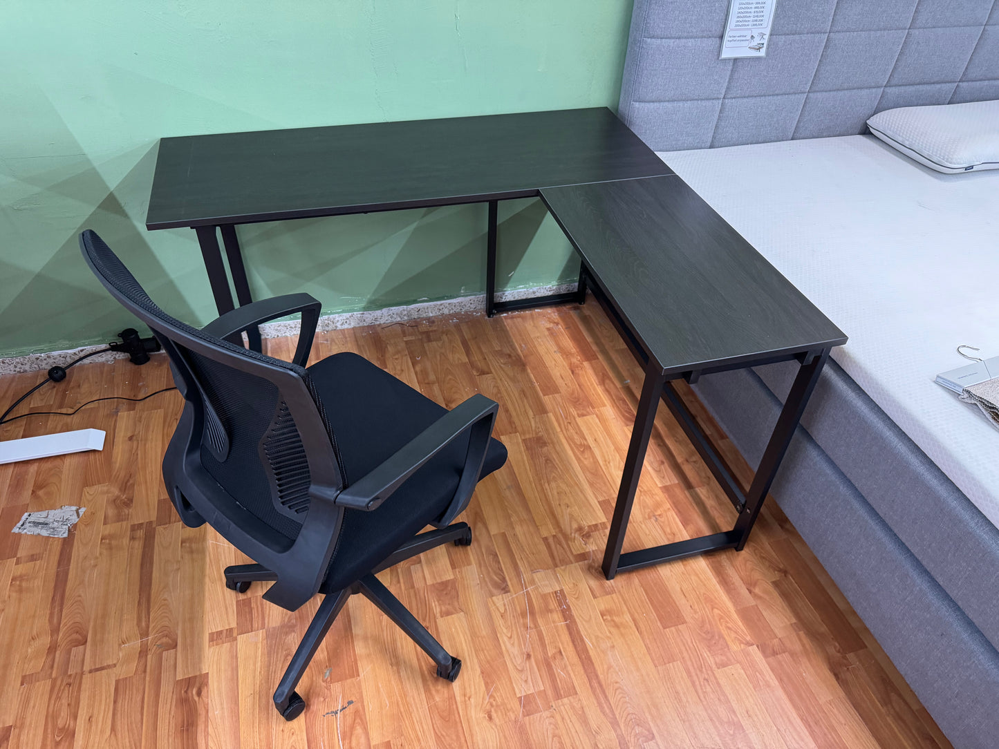 Schreibtisch Eckschreibtisch +inkl. Stuhl +Metallgestell +Neu auf Lager