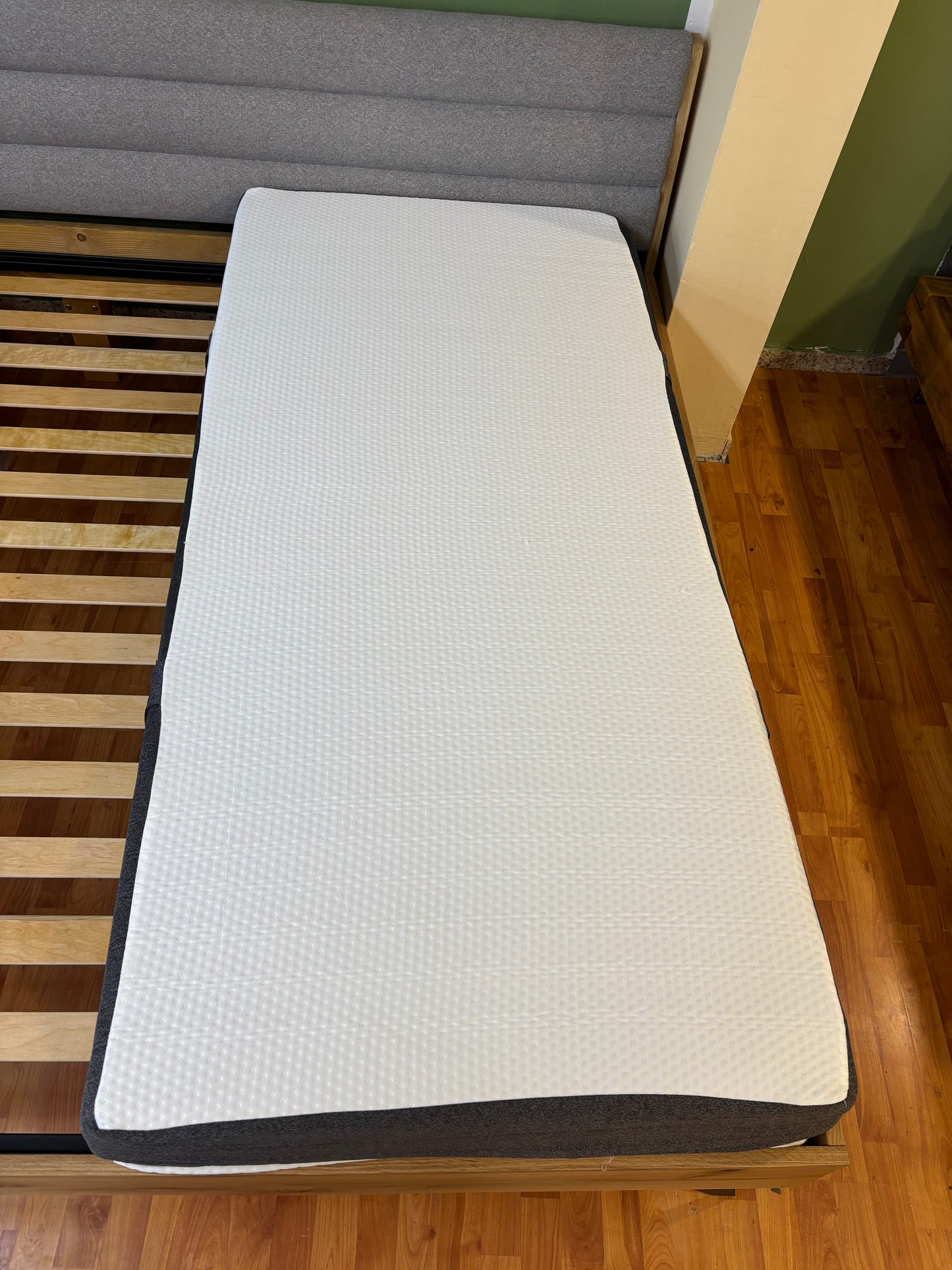 Matratze +Marke Emma +2 Seiten Medium+Hart+Seitengriffe