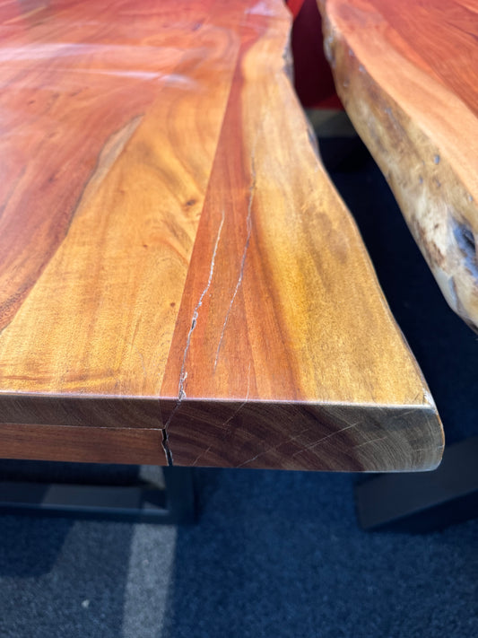 Esstisch Akazie +Massivholz +Metallgestell +B-Ware