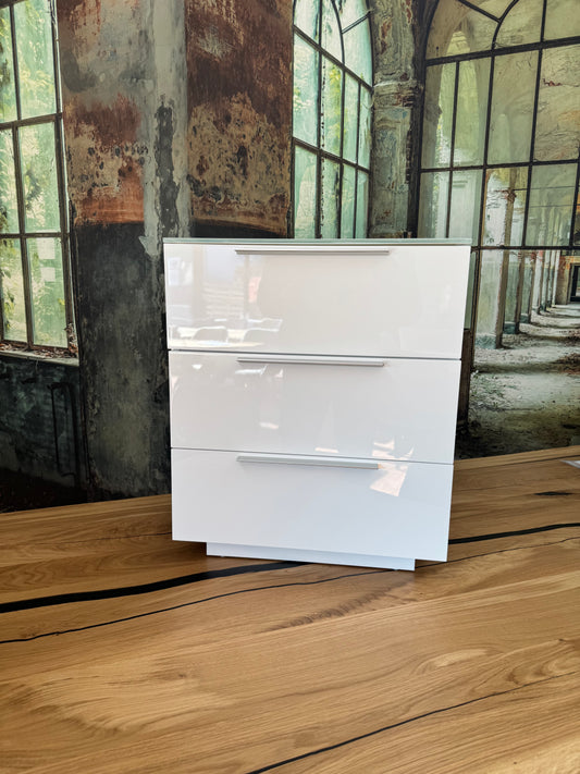 Nachttisch Kommode +Glas Auflage +3xSchubladen +Hochglanzweiß +Neu auf Lager