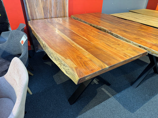 Esstisch Tisch Massivholz +vers Größen +Akazie +Metallgestell +B-Ware