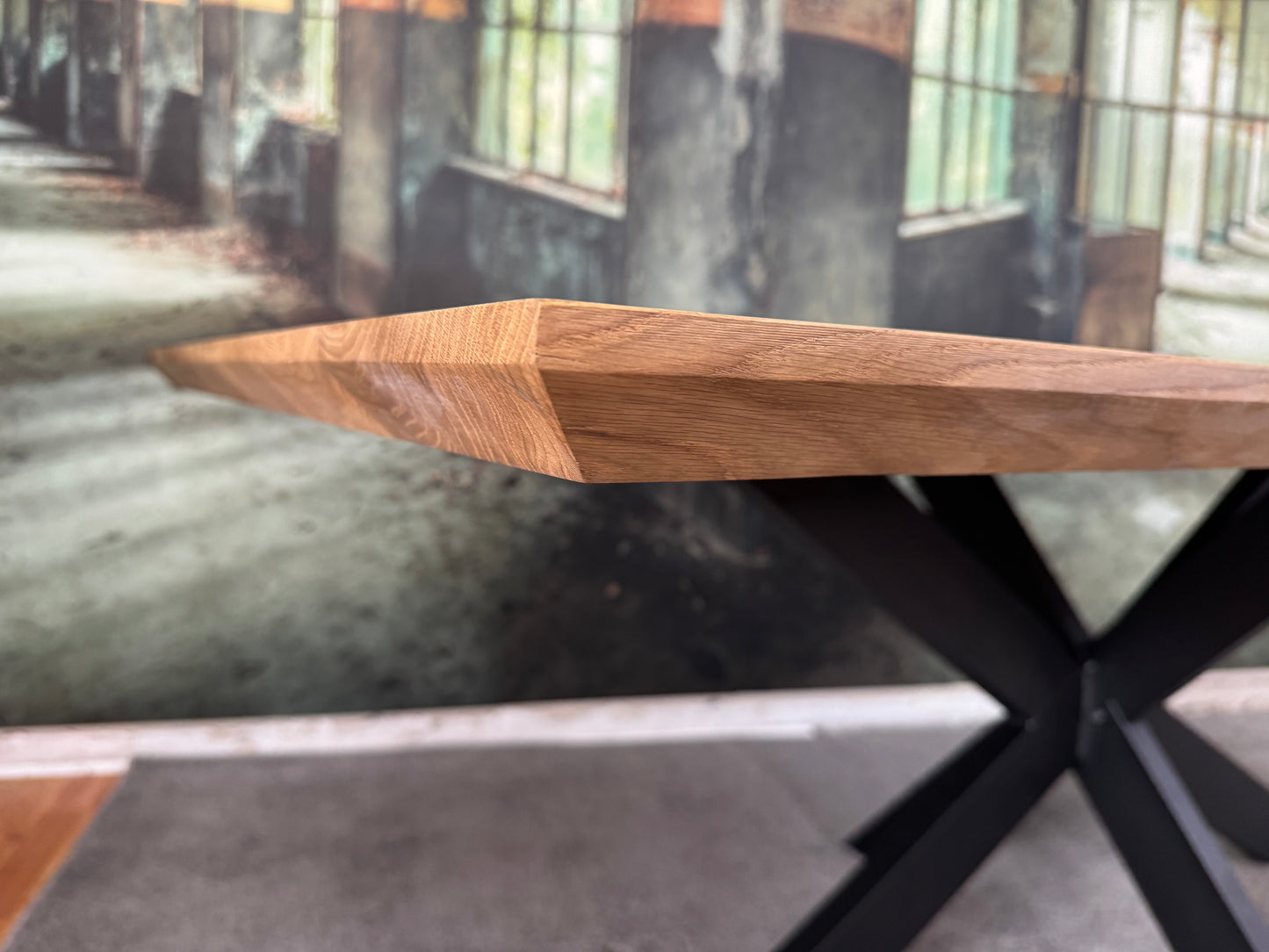 Esszimmertisch Esstisch Tisch +Vollmassiv Eiche +echte Baumkante +Spidergestell +verschiedene Größen +Neu auf Lager