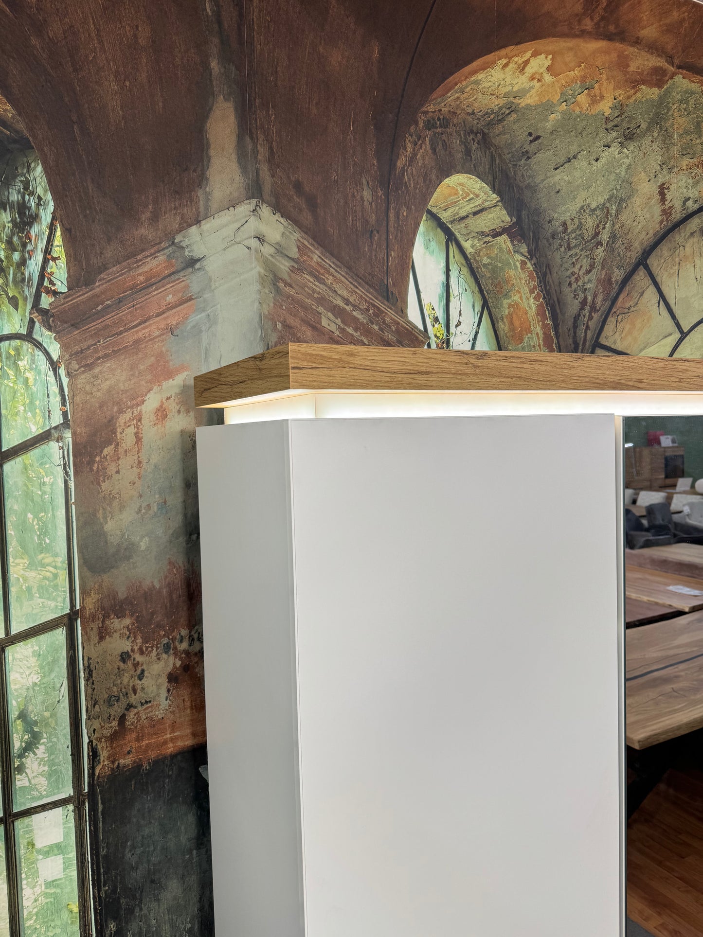 Vitrine +LED-Beleuchtung +Schubladen +Neu auf Lager