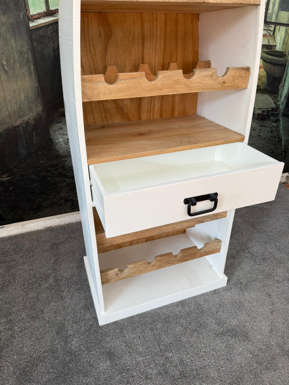 Boot-Regal +Massivholz +Ablageböden +Weinglasschienen +Einzelstück