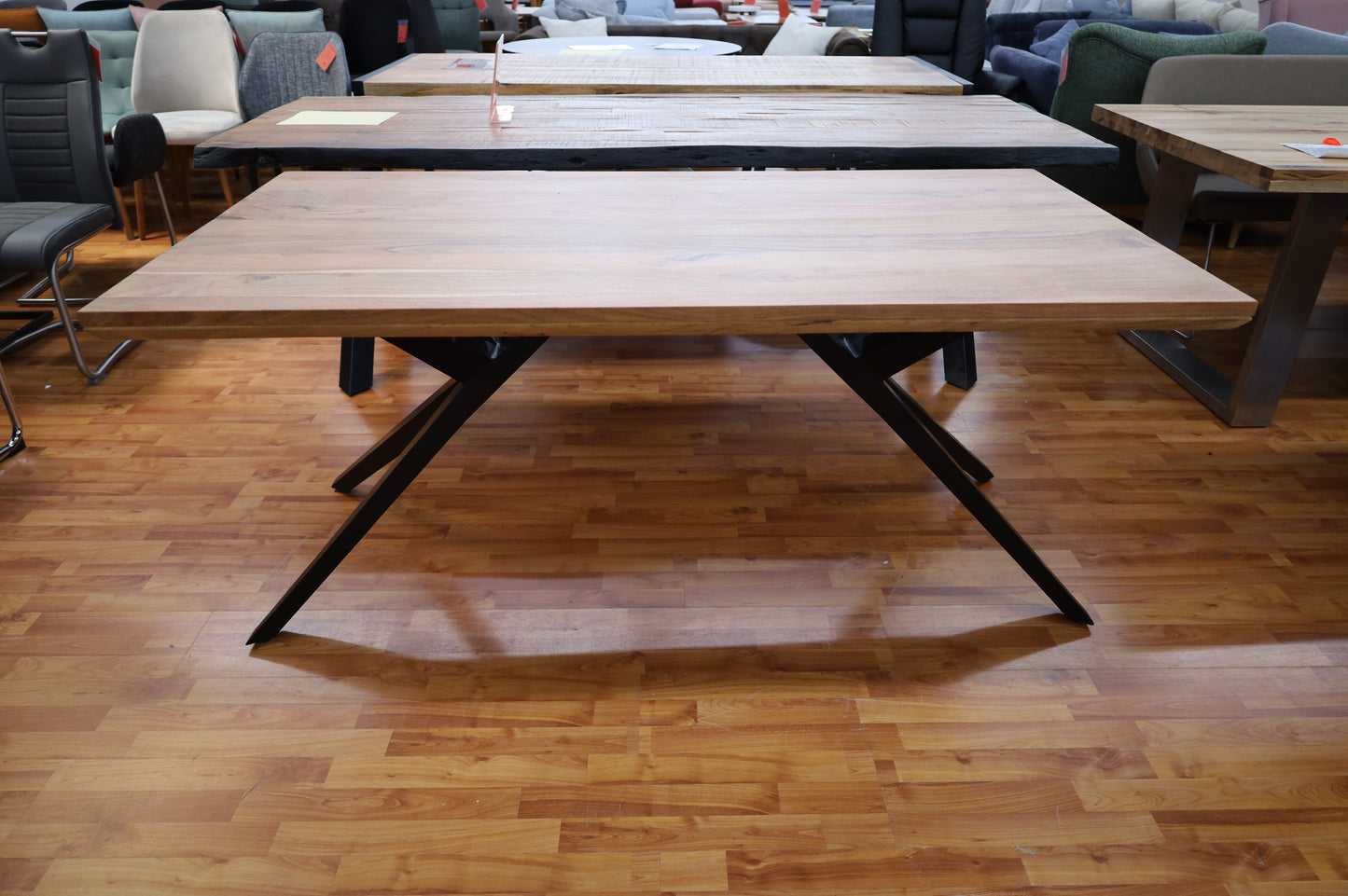 Esstisch Tisch + Massivholz Akazie + DesignerGestell + Neu auf Lager
