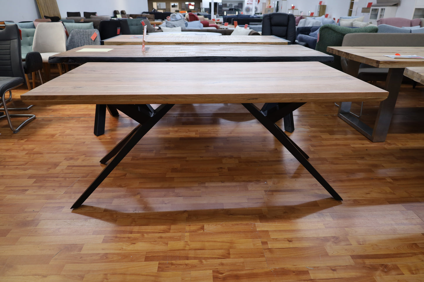 Esstisch Tisch + Massivholz Akazie + DesignerGestell + Neu auf Lager