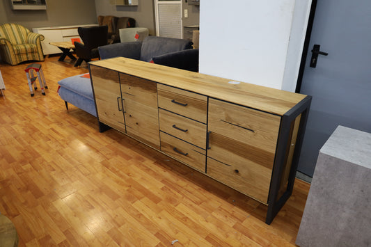 Kommode + Metall Gestell + Balkeneiche furniert +Soft Close