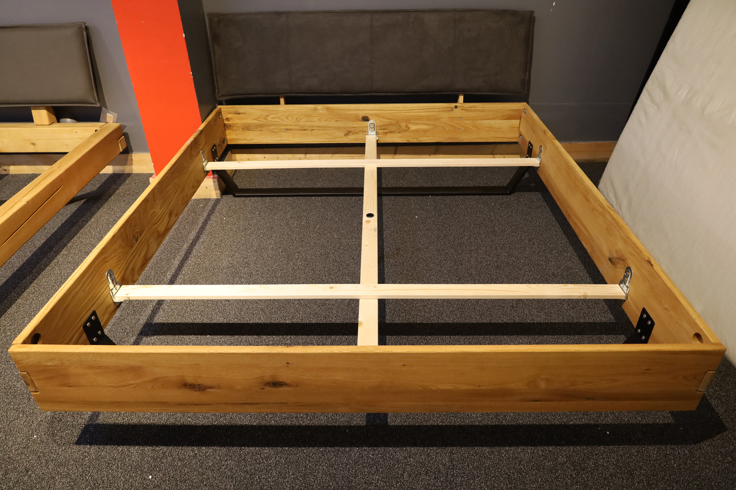 Rahmenbett Bett Boxspringbett  Wildeiche massiv