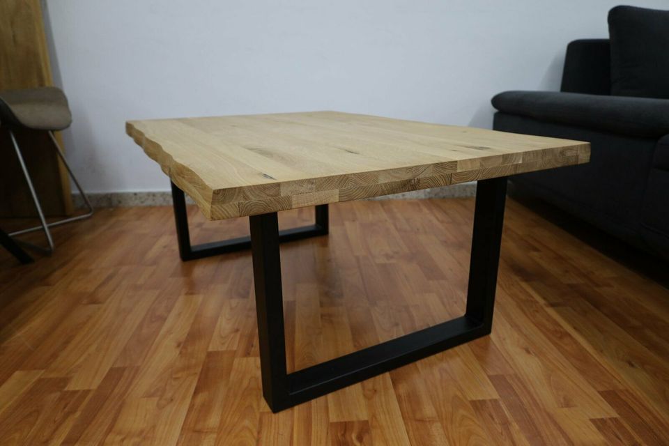 Couchtisch Wildeiche +Metall Gestell +Baumkante